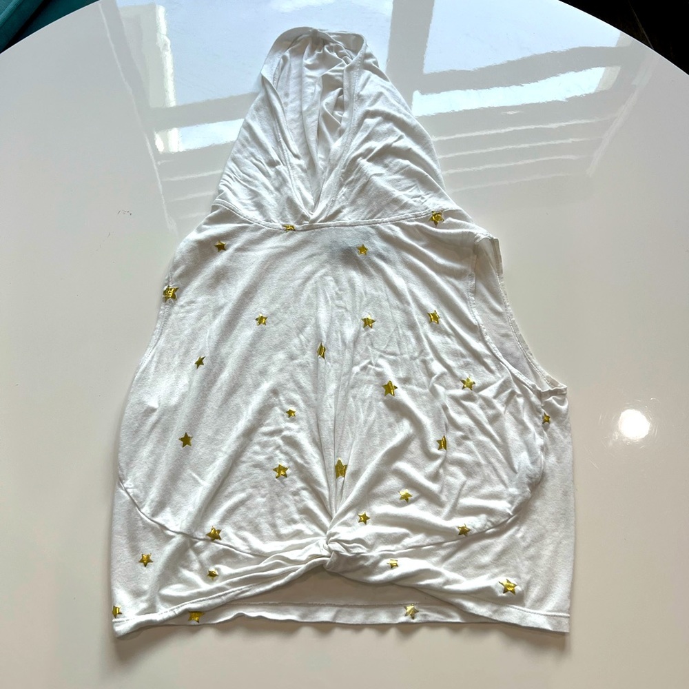 Global love -large. Hooded white tank with gold stars. Knotted detail on bottom